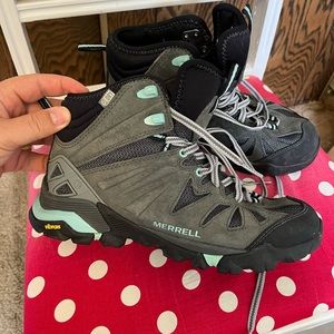 Women’s Merrell hiking boots